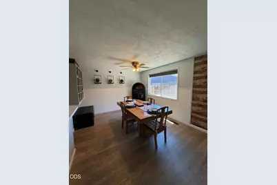 2661 Aztec Avenue, Medford, OR 97501 - Photo 3