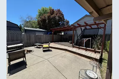 2661 Aztec Avenue, Medford, OR 97501 - Photo 15