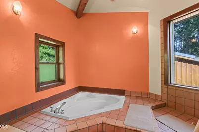 24041 Highway 140, Eagle Point, OR 97524 - Photo 27