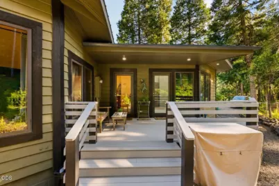 24041 Highway 140, Eagle Point, OR 97524 - Photo 5