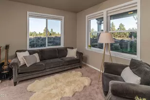 21314 SE Daylily Ave, Bend, OR 97702 - Photo 15