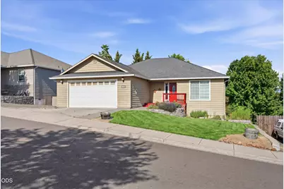 1056 Highlands Drive, Eagle Point, OR 97524 - Photo 5