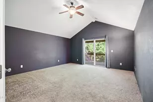 1056 Highlands Dr, Eagle Point, OR 97524 - Photo 19