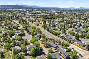 1975 NE Butler Market Rd, Bend, OR 97701 - Photo 35