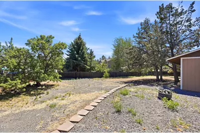 1975 NE Butler Market Road, Bend, OR 97701 - Photo 19