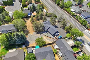 1975 NE Butler Market Rd, Bend, OR 97701 - Photo 27