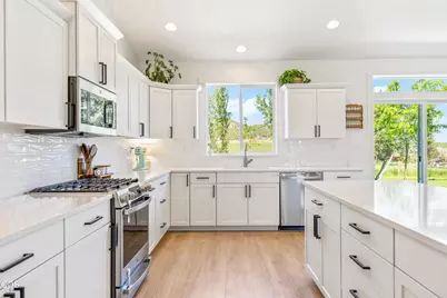 2467 NE Sunset View Lane, Prineville, OR 97754 - Photo 9