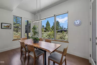 19460 Randall Court, Bend, OR 97702 - Photo 11