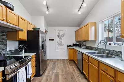 1223 NW Fresno Avenue, Bend, OR 97703 - Photo 9