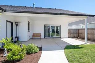 990 Win Way, Eagle Point, OR 97524 - Photo 19