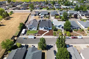 990 Win Way, Eagle Point, OR 97524 - Photo 25