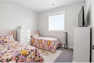 990 Win Way, Eagle Point, OR 97524 - Photo 13