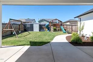 990 Win Way, Eagle Point, OR 97524 - Photo 23