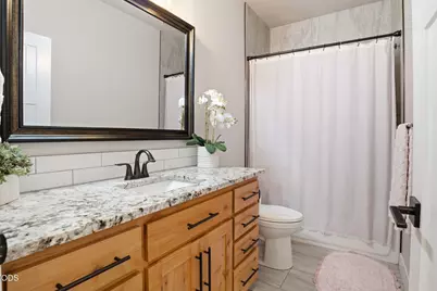990 Win Way, Eagle Point, OR 97524 - Photo 17