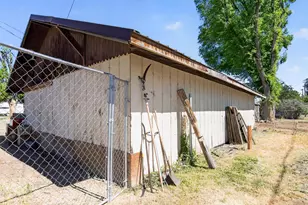 129 S Milwaukie Ave, Hines, OR 97738 - Photo 41