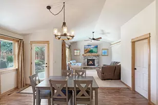2021 SW 41st St, Redmond, OR 97756 - Photo 11