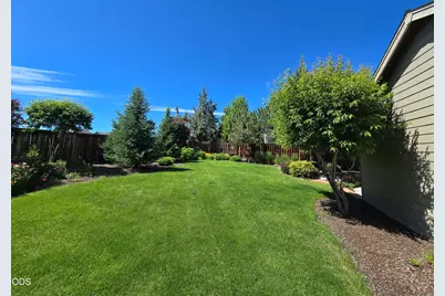 2021 SW 41st Street, Redmond, OR 97756 - Photo 23