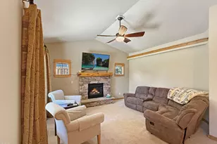 2021 SW 41st St, Redmond, OR 97756 - Photo 9