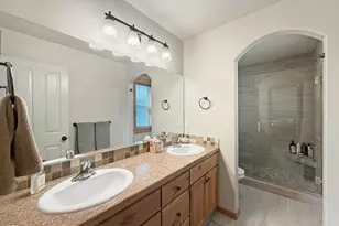 2021 SW 41st St, Redmond, OR 97756 - Photo 15