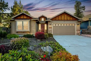 2021 SW 41st St, Redmond, OR 97756 - Photo 3
