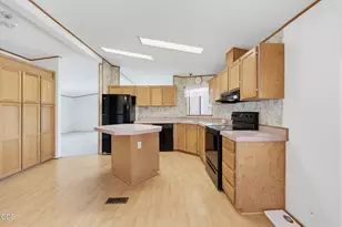 714 Mindy Sue, Medford, OR 97501 - Photo 15