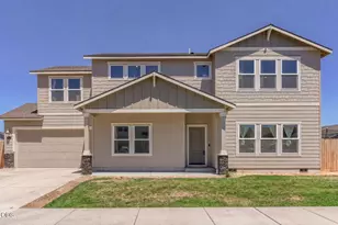 300 NW Double Eagle Ave, Madras, OR 97741 - Photo 1