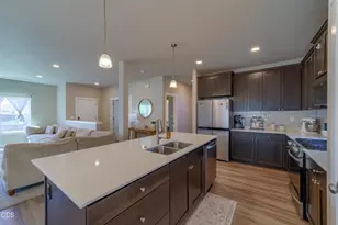 300 NW Double Eagle Ave, Madras, OR 97741 - Photo 13