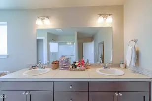300 NW Double Eagle Ave, Madras, OR 97741 - Photo 29