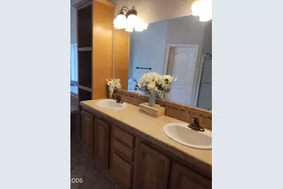 423 E Glenwood Street, Grants Pass, OR 97527 - Photo 51