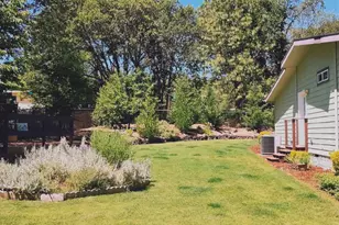 423 E Glenwood St, Grants Pass, OR 97527 - Photo 61