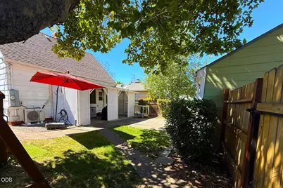 1029 S Holly Street, Medford, OR 97501 - Photo 35