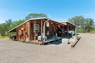 1800 S Obenchain Rd, Eagle Point, OR 97524 - Photo 9