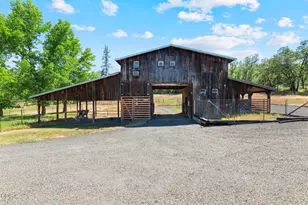 1800 S Obenchain Rd, Eagle Point, OR 97524 - Photo 11