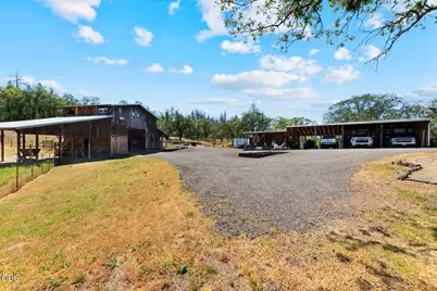 1800 S Obenchain Road, Eagle Point, OR 97524 - Photo 13