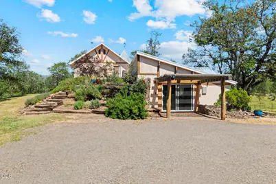 1800 S Obenchain Road, Eagle Point, OR 97524 - Photo 15