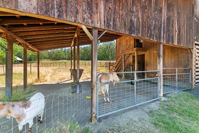 1800 S Obenchain Road, Eagle Point, OR 97524 - Photo 19