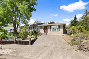 619 Kings Ct, Central Point, OR 97502 - Photo 27
