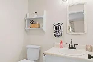 619 Kings Ct, Central Point, OR 97502 - Photo 13