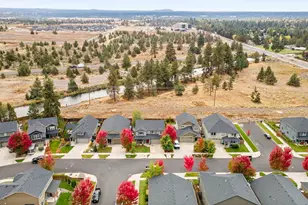 21245 SE Golden Market Ln, Bend, OR 97702 - Photo 49