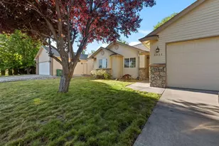 5025 Villa Dr, Klamath Falls, OR 97603 - Photo 3