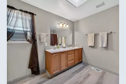 5025 Villa Drive, Klamath Falls, OR 97603 - Photo 11