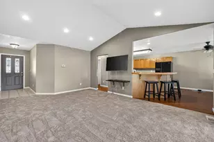 5025 Villa Dr, Klamath Falls, OR 97603 - Photo 5