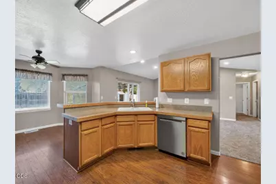 5025 Villa Drive, Klamath Falls, OR 97603 - Photo 9