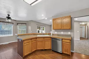 5025 Villa Dr, Klamath Falls, OR 97603 - Photo 9