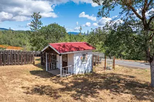 130 Kitty Dr, Eagle Point, OR 97524 - Photo 35