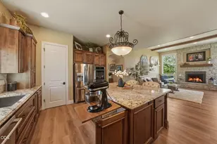 19372 Seaton Loop, Bend, OR 97702 - Photo 13