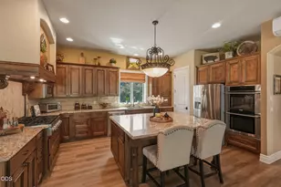 19372 Seaton Loop, Bend, OR 97702 - Photo 9