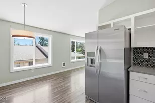 980 SE Centennial, Bend, OR 97702 - Photo 13