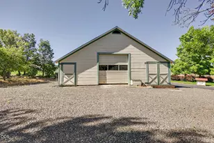 3939 Tami Ln, Central Point, OR 97502 - Photo 41