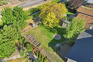 1810 SW 27th St, Redmond, OR 97756 - Photo 53